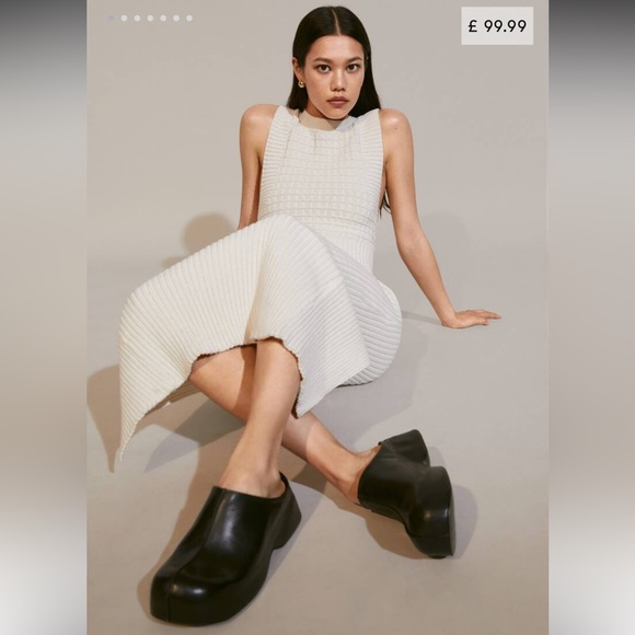 Mango Leather Clogs - Picture 2 of 5